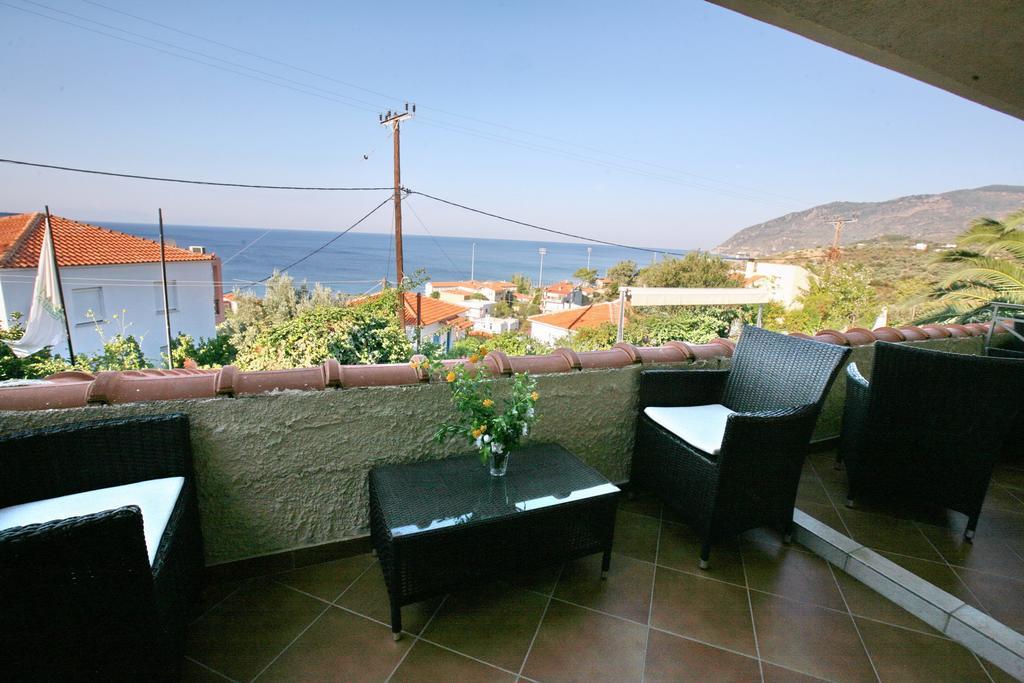 Sandy Bay Hotel Plomari Esterno foto