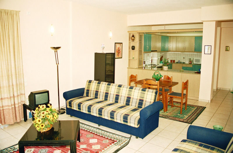 Sandy Bay Hotel Plomari Esterno foto