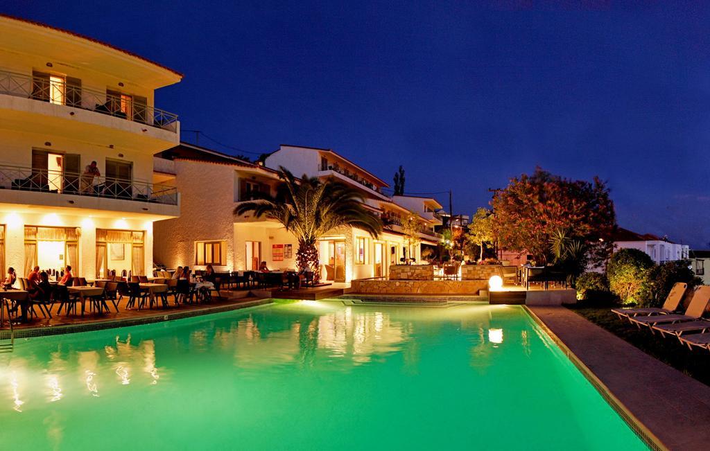 Sandy Bay Hotel Plomari Esterno foto
